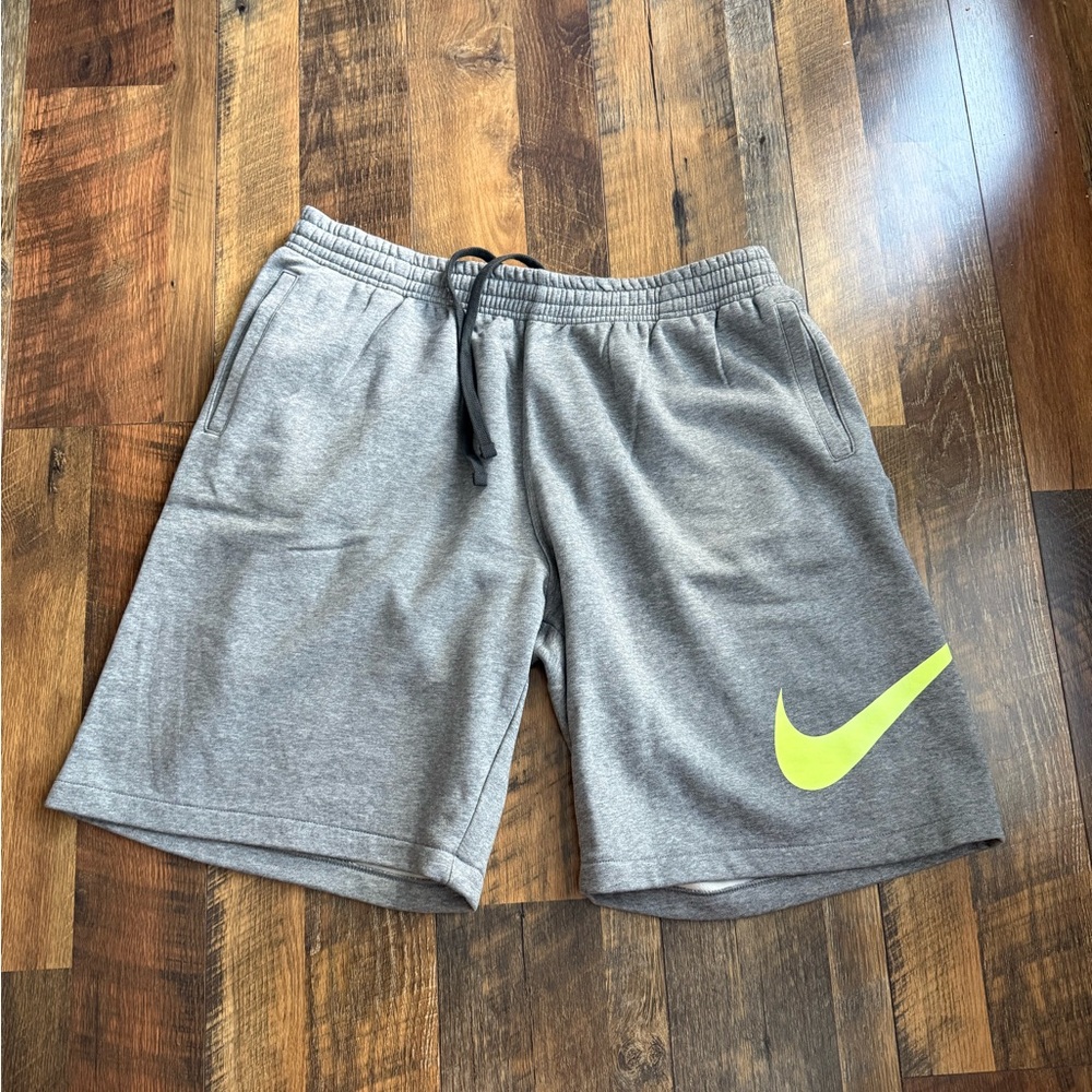 Nike fleece short